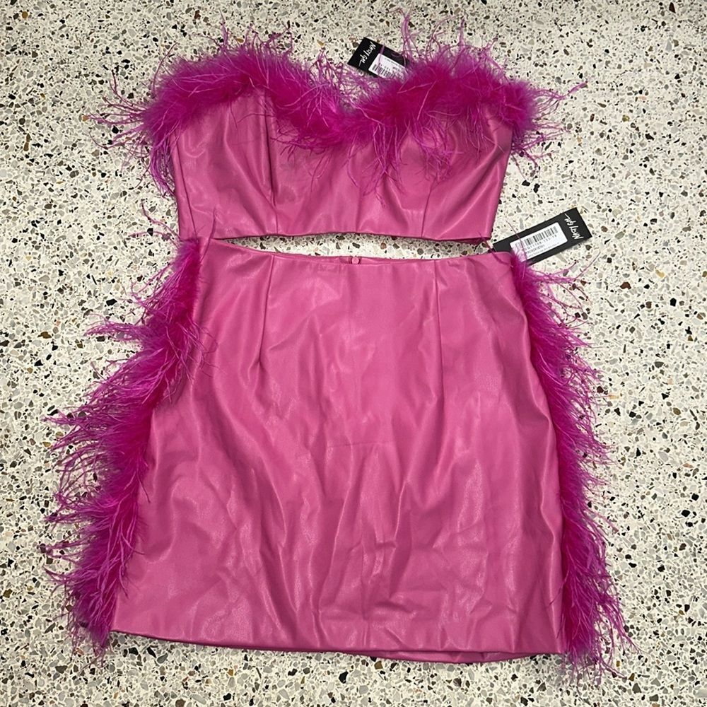 NWT Nasty Gal pink faux leather feather trim set skirt bandeau US 6 - Picture 2 of 8